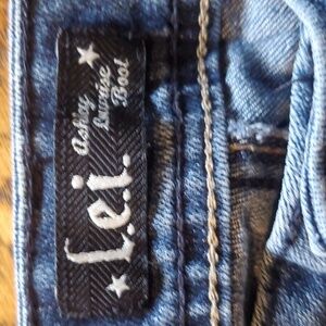 Lei Ashley low-rise bootcut jeans